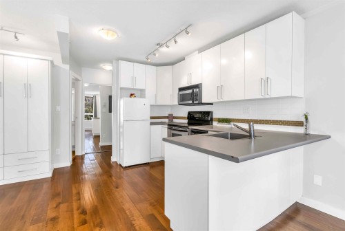 710-939 Homer Street, Vancouver, BC 