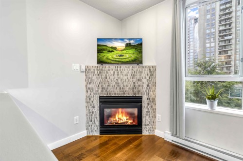 710-939 Homer Street, Vancouver, BC 