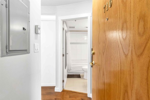 710-939 Homer Street, Vancouver, BC 