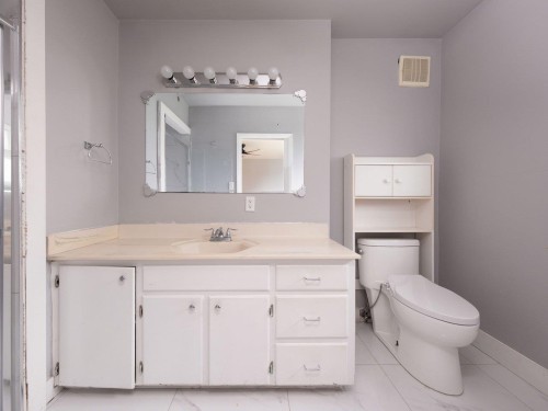 5247 10A Avenue, Delta, BC 