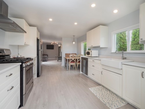 747 Cascade Crescent, Gibsons, BC 