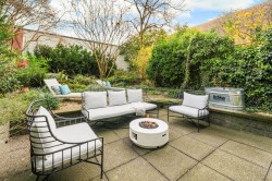 302-1438 7th Avenue W Vancouver, BC V6H 1C1