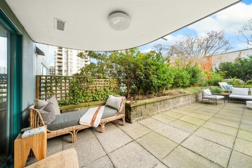 302-1438 7Th Avenue W, Vancouver, BC 