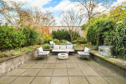 302-1438 7Th Avenue W, Vancouver, BC 