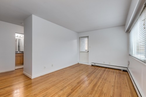 303-1985 W 8Th Avenue, Vancouver, BC 