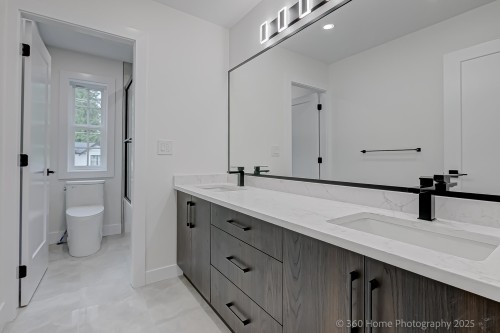 3252 Allan Road, North Vancouver, BC 