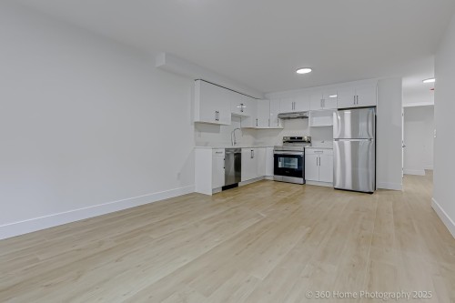 3252 Allan Road, North Vancouver, BC 