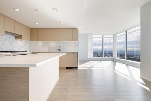 35F-6700 Dunblane Street, Burnaby, BC 