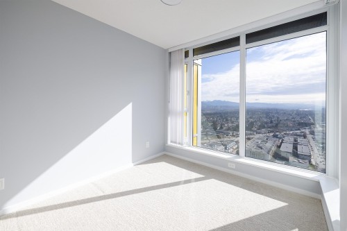 35F-6700 Dunblane Street, Burnaby, BC 