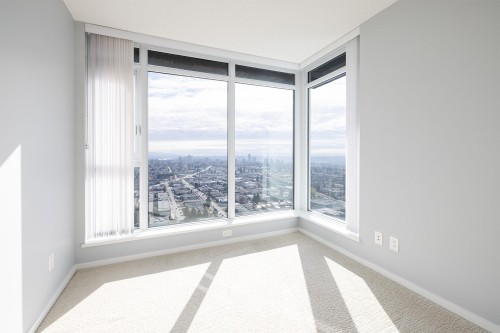 35F-6700 Dunblane Street, Burnaby, BC 