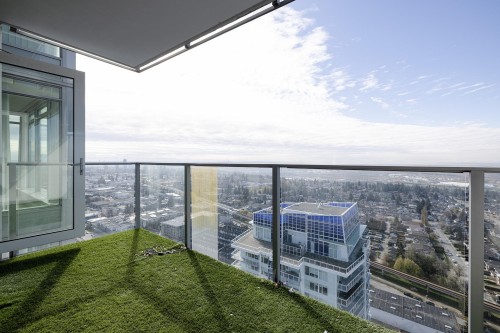 35F-6700 Dunblane Street, Burnaby, BC 