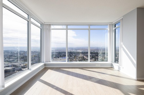 35F-6700 Dunblane Street, Burnaby, BC 