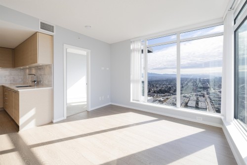 35F-6700 Dunblane Street, Burnaby, BC 