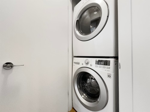 7Xx-9060 University Crescent, Burnaby, BC 