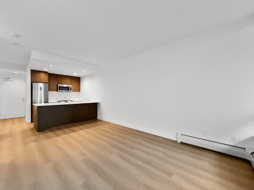 7Xx-9060 University Crescent, Burnaby, BC 