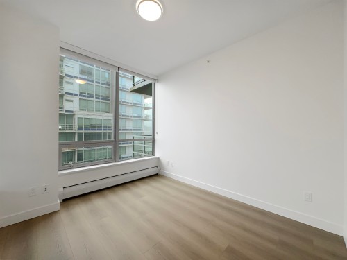 7Xx-9060 University Crescent, Burnaby, BC 