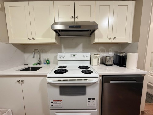 888 61St Avenue W, Vancouver, BC 