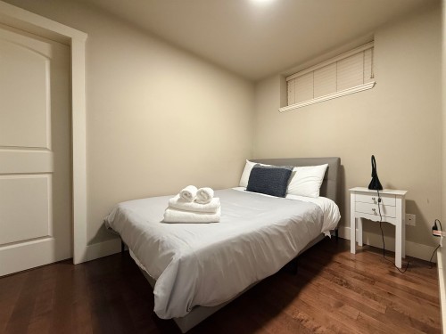 888 61St Avenue W, Vancouver, BC 