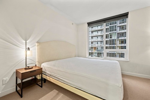 758-38 Smithe Street, Vancouver, BC 