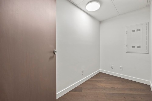 758-38 Smithe Street, Vancouver, BC 