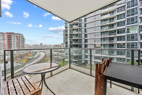 758-38 Smithe Street, Vancouver, BC 