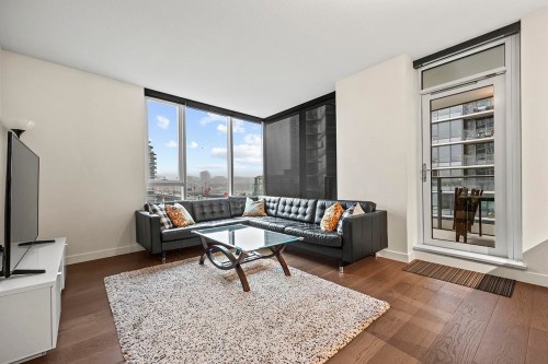758-38 Smithe Street, Vancouver, BC 