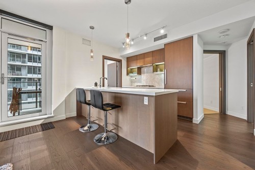 758-38 Smithe Street, Vancouver, BC 
