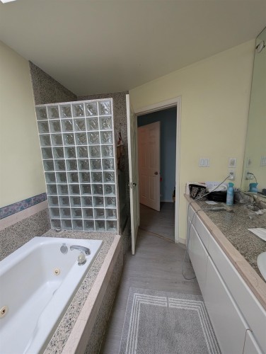 2935 17Th Avenue E, Vancouver, BC 