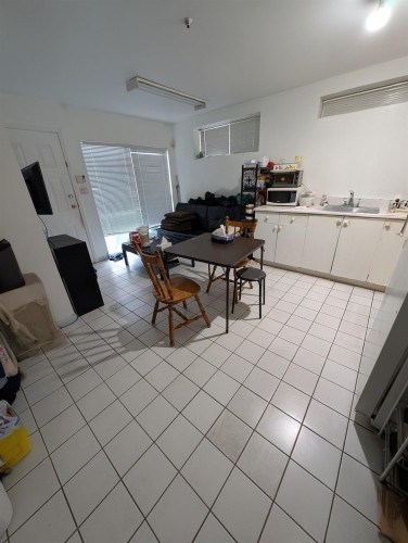 2935 17Th Avenue E, Vancouver, BC 