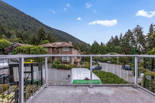 5853 Grousewoods Crescent, North Vancouver, BC 