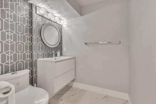 5853 Grousewoods Crescent, North Vancouver, BC 