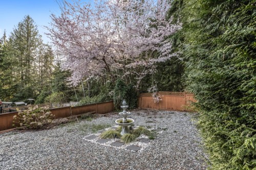 5853 Grousewoods Crescent, North Vancouver, BC 