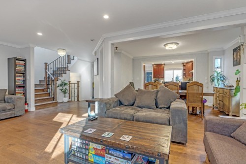 5853 Grousewoods Crescent, North Vancouver, BC 