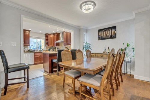 5853 Grousewoods Crescent, North Vancouver, BC 