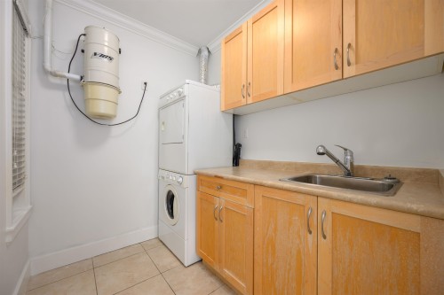 6806 Dunnedin Street, Burnaby, BC 