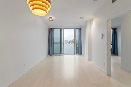 713-8080 Cambie Road, Richmond, BC 