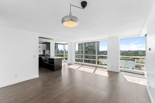 17E-139 Drake Street, Vancouver, BC 