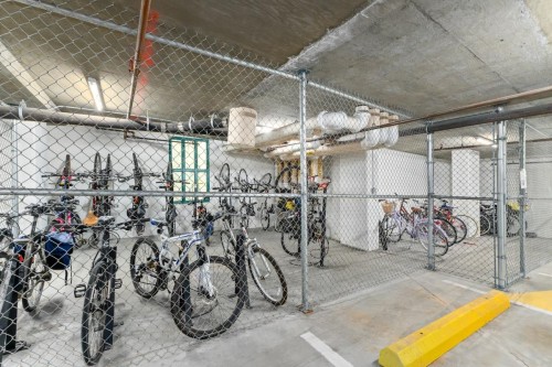 17E-139 Drake Street, Vancouver, BC 