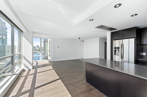 17E-139 Drake Street, Vancouver, BC 