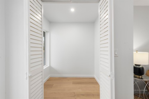 6911 Graybar Road, Richmond, BC 