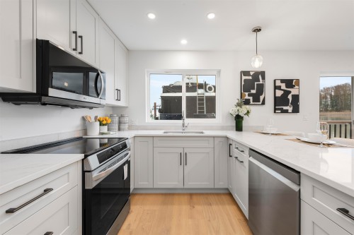 6911 Graybar Road, Richmond, BC 