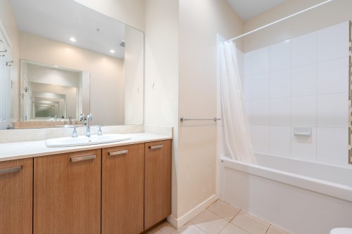 107-6688 Arcola Street, Burnaby, BC 