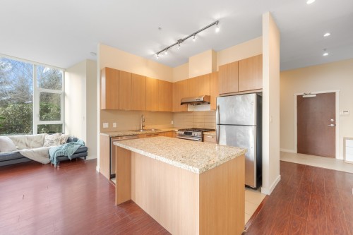 107-6688 Arcola Street, Burnaby, BC 