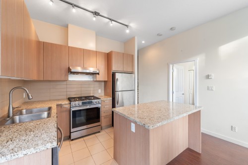 107-6688 Arcola Street, Burnaby, BC 