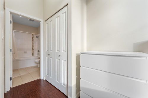 107-6688 Arcola Street, Burnaby, BC 