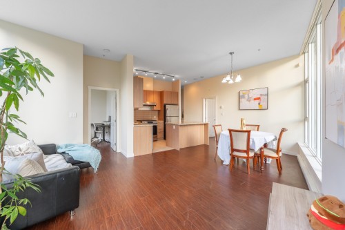 107-6688 Arcola Street, Burnaby, BC 