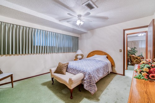 896 56Th Avenue E, Vancouver, BC 