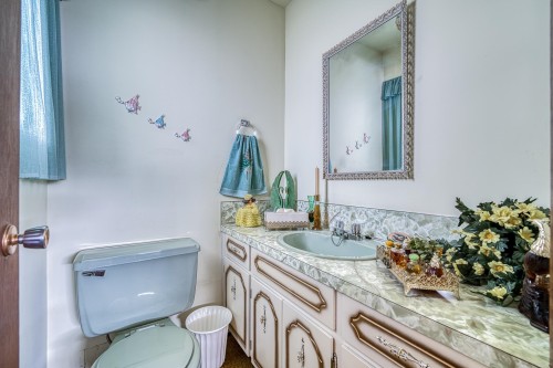 896 56Th Avenue E, Vancouver, BC 