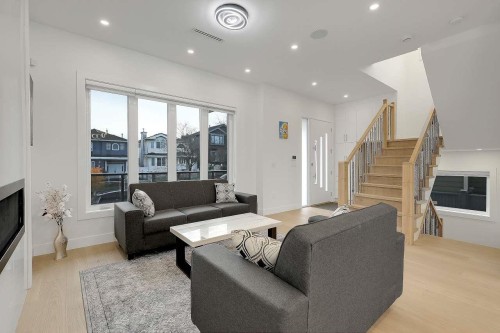 3073 3Rd Avenue E, Vancouver, BC 