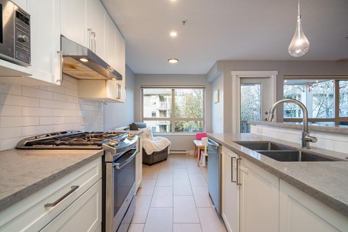 315-801 Klahanie Drive, Port Moody, BC 